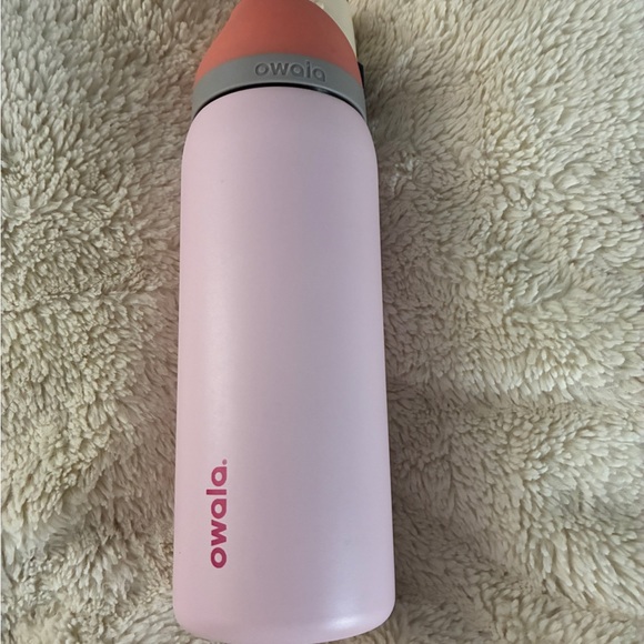 Owala Pink Water Bottle 32 oz - Picture 2 of 5